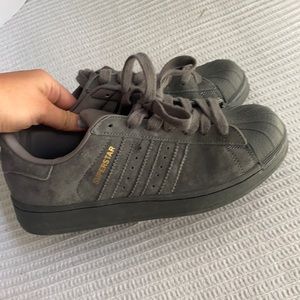 Adida superstars shoes